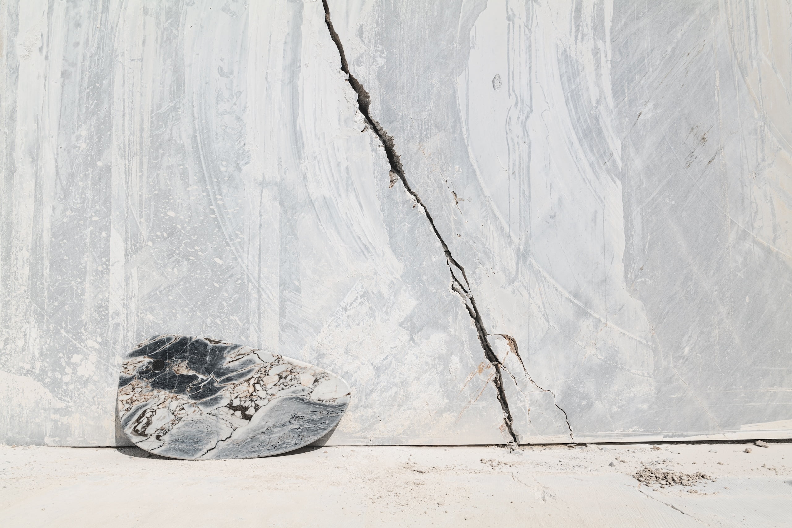 奢石 礦脈_Lenzi nebula