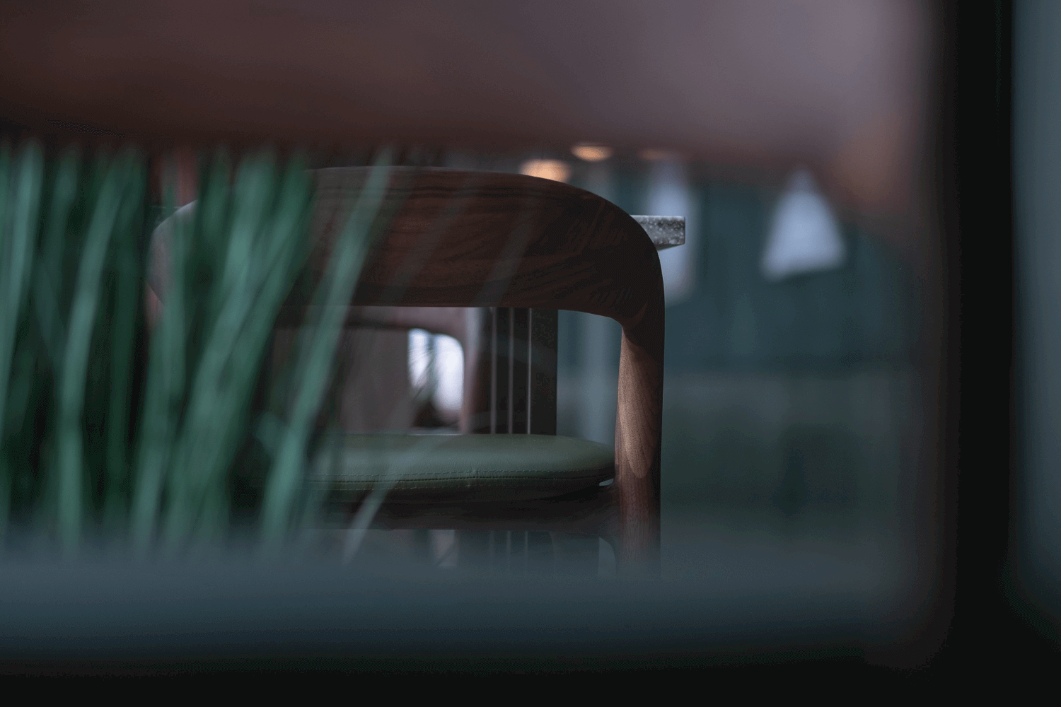 neva_light_bar_chair